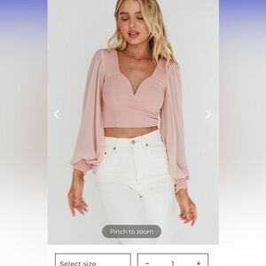 Selfie Leslie ROMANCE NOVEL SWEETHEART NECKLINE OPEN BACK TOP BLUSH